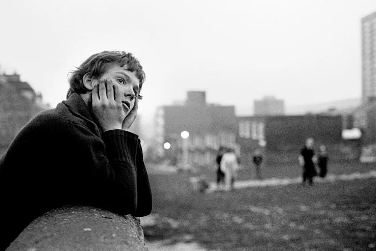 A black and white photgraph by Tish Murtha that is featured in A Woman's Work at The Refuge